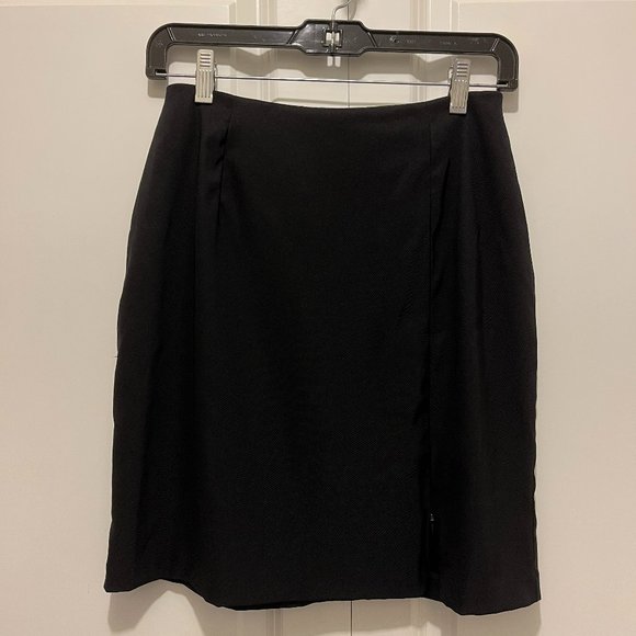 Ilyza New York Vintage Black Skirt with Zippered Slit over Thigh